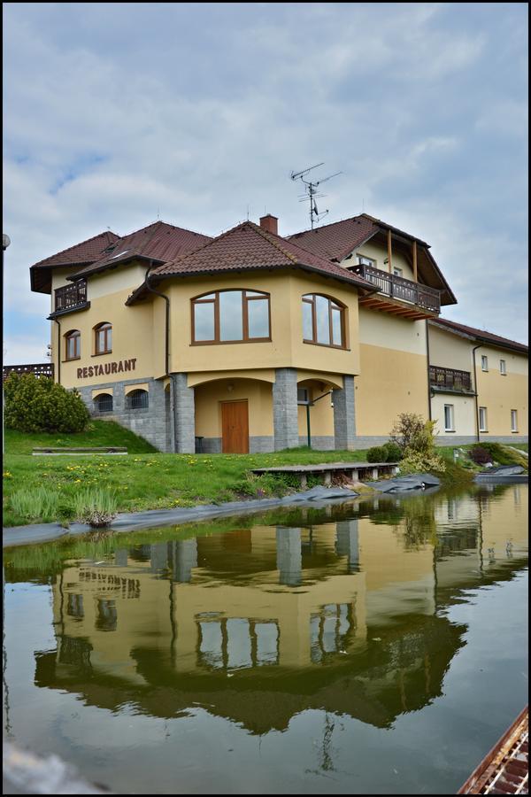 Penzion Stary Dvur Nove Dvory  Bagian luar foto